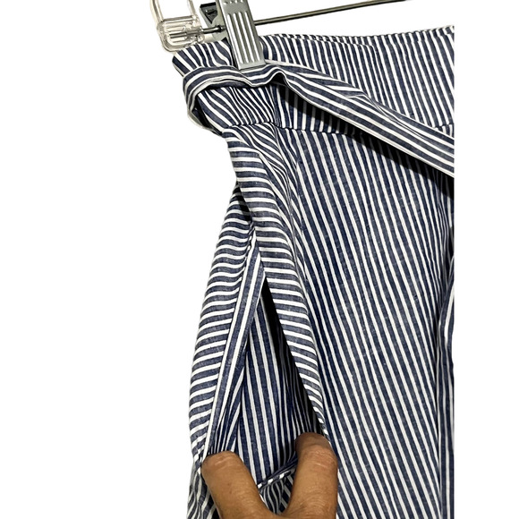 DKNY Hanker chief Style Blue and White Stripe Mid Length Skirt Size 6 NWT - Picture 9 of 9